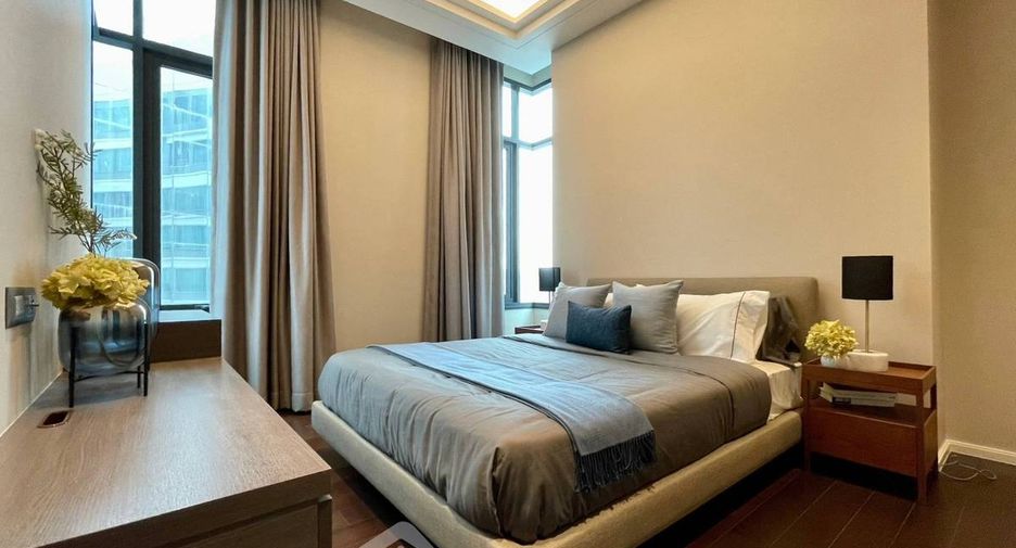 For rent 2 bedrooms condo in Khlong Toei, Bangkok