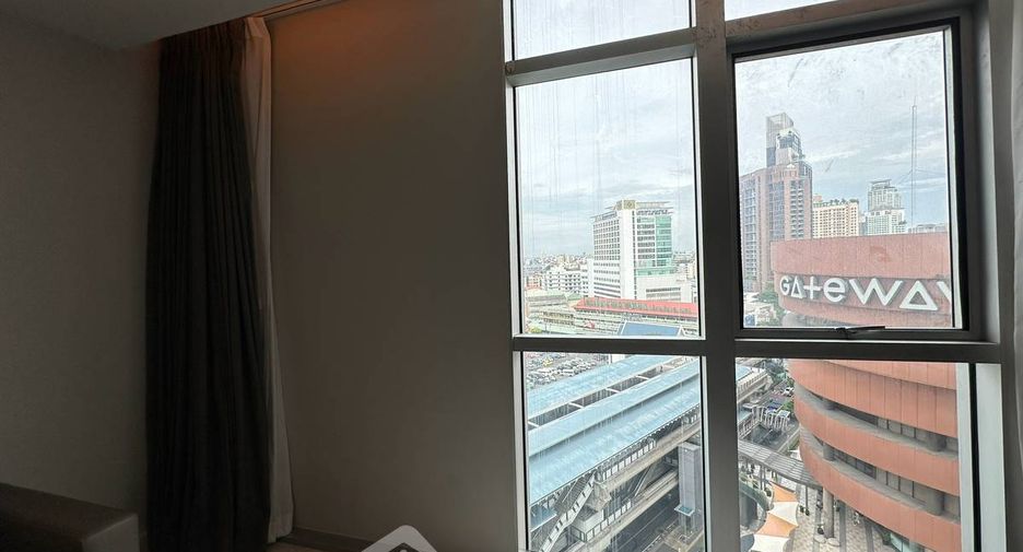 À louer 3 chambres condo à Khlong Toei, Bangkok