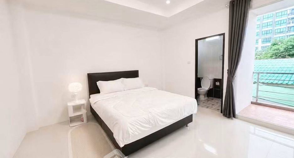 For rent 4 bedrooms condo in Bang Lamung, Chonburi