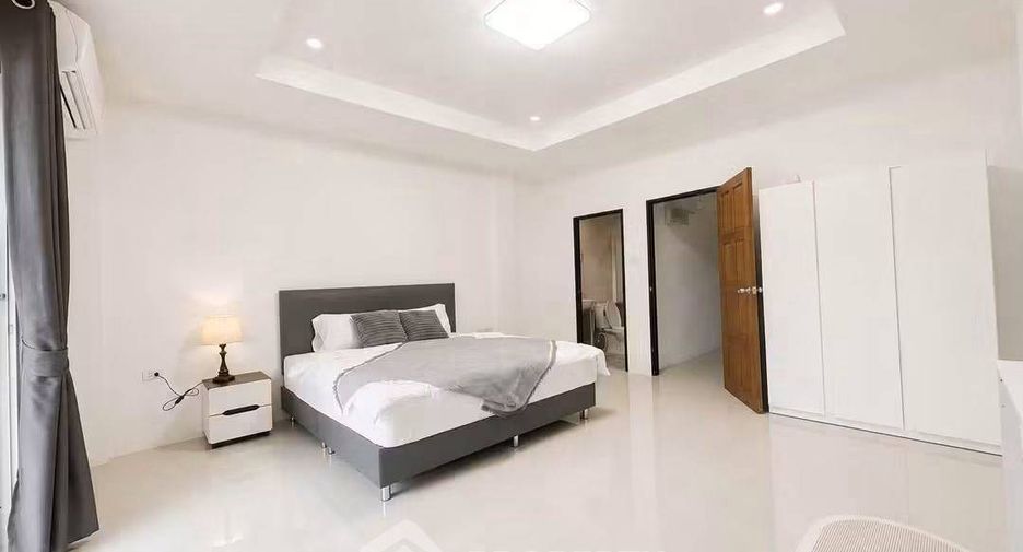 For rent 4 bedrooms condo in Bang Lamung, Chonburi