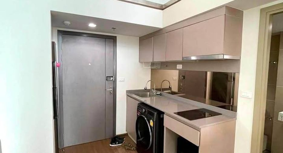À louer 2 chambres condo à Bang Kapi, Bangkok