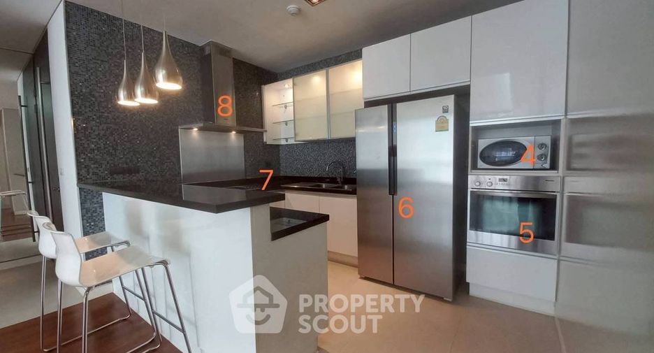 For rent 2 ベッドルーム condo in Watthana, Bangkok