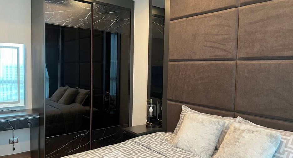For rent 2 bedrooms condo in Watthana, Bangkok