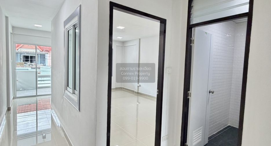 Reihenhaus zum Kauf mit 2 Zimmer in Pak Kret, Nonthaburi