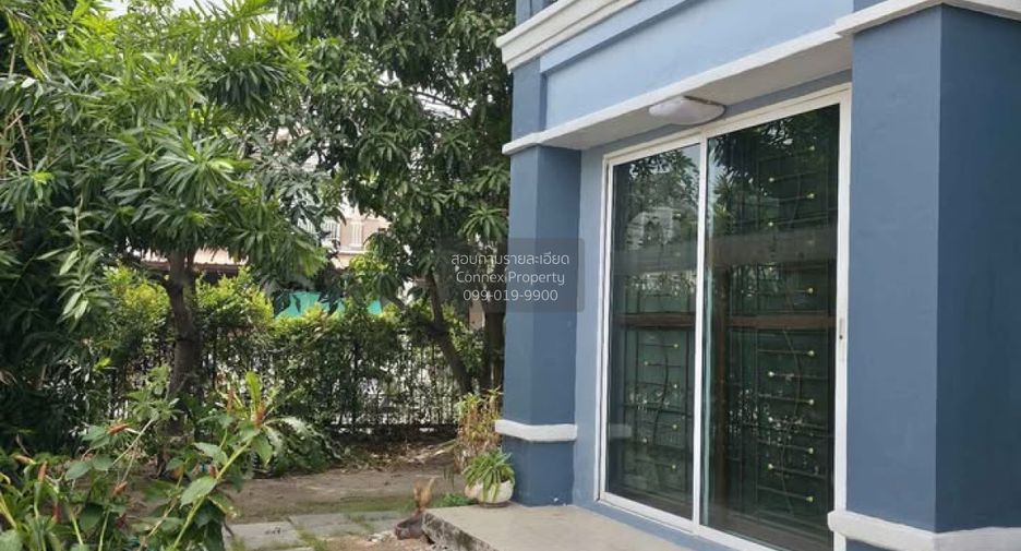 Casa adosada en venta de 3 habitaciones en Bang Phli, Samut Prakan