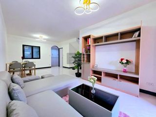 Casa adosada en venta de 3 habitaciones en Khlong Sam Wa, Bangkok