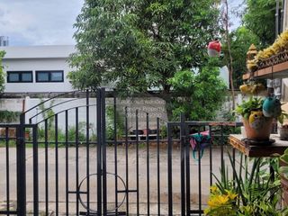 Reihenhaus zum Kauf mit 2 Zimmer in Mueang Nonthaburi, Nonthaburi