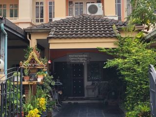 Reihenhaus zum Kauf mit 2 Zimmer in Mueang Nonthaburi, Nonthaburi