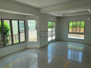Casa en venta de 3 habitaciones en Bang Khun Thian, Bangkok