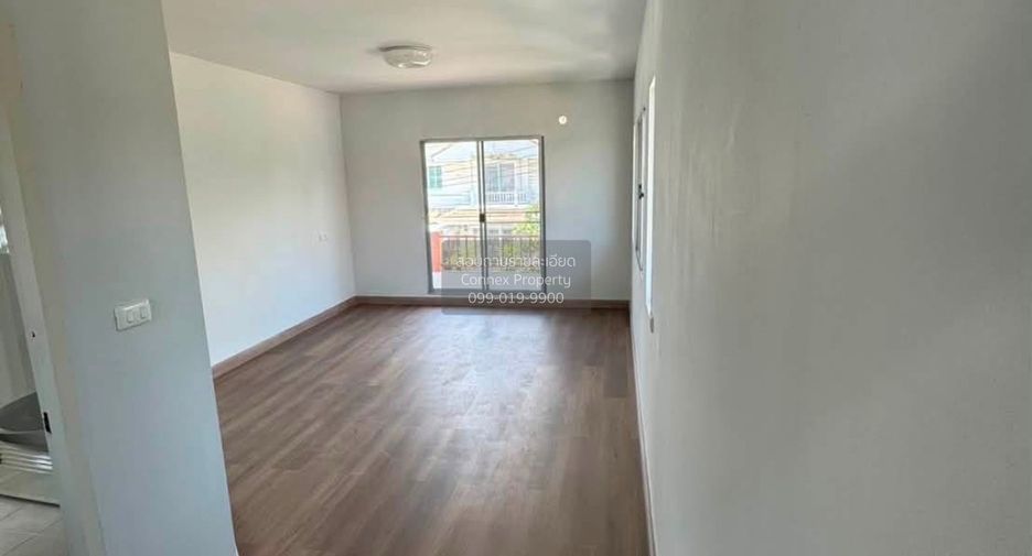 Casa en venta de 3 habitaciones en Bang Khun Thian, Bangkok