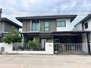 For sale 4 ベッドルーム house in Khlong Luang, Pathum Thani