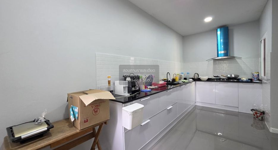 Casa en venta de 3 habitaciones en Bang Khun Thian, Bangkok
