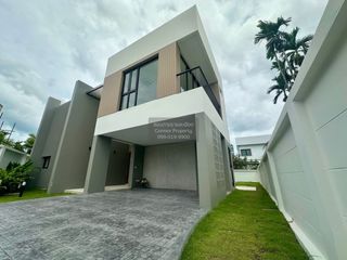 Villa en venta de 4 habitaciones en Mueang Phuket, Phuket