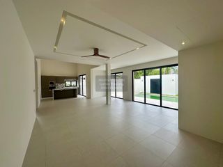 Villa en venta de 4 habitaciones en Mueang Phuket, Phuket