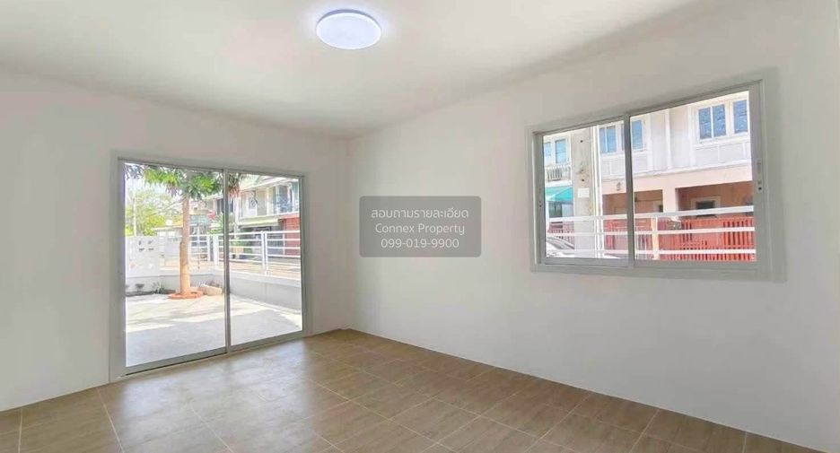 出售 3 卧室 联排别墅 在 Sai Noi, Nonthaburi