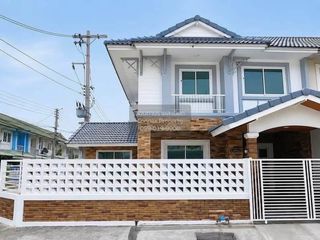 出售 3 卧室 联排别墅 在 Sai Noi, Nonthaburi