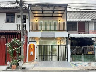 For sale 3 bedrooms townhouse in Mueang Nonthaburi, Nonthaburi