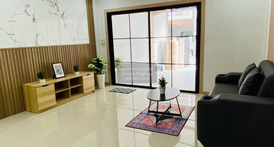 出售 3 卧室 联排别墅 在 Sai Noi, Nonthaburi