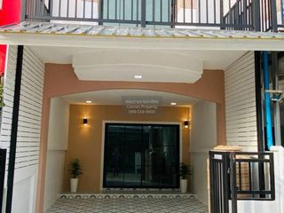 出售 3 卧室 联排别墅 在 Sai Noi, Nonthaburi