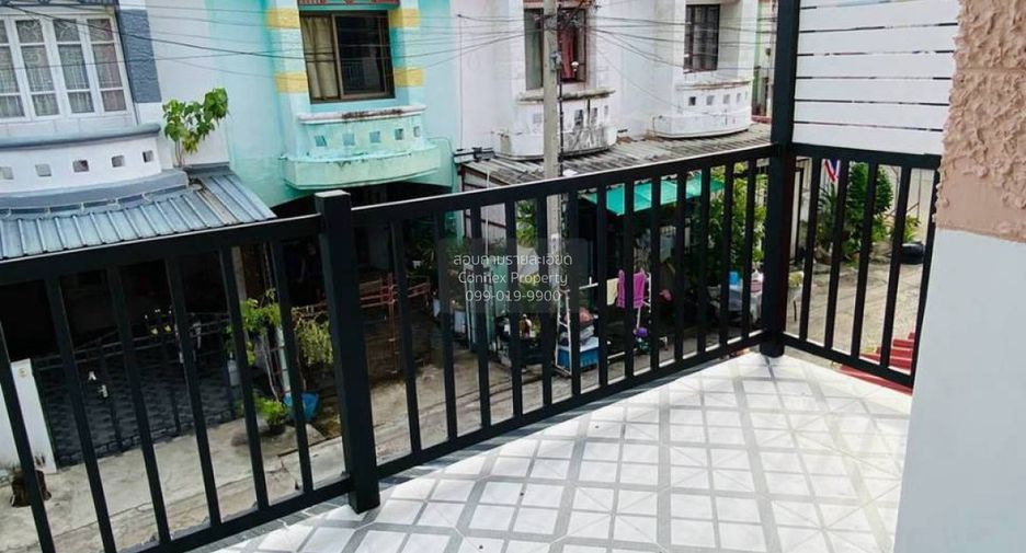 出售 3 卧室 联排别墅 在 Sai Noi, Nonthaburi