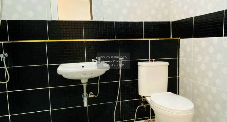 出售 3 卧室 联排别墅 在 Sai Noi, Nonthaburi