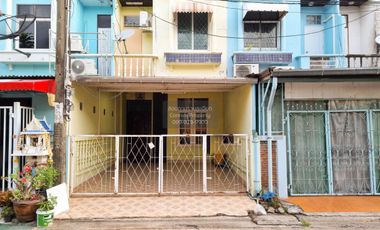 Casa adosada en venta de 2 habitaciones en Wang Thonglang, Bangkok