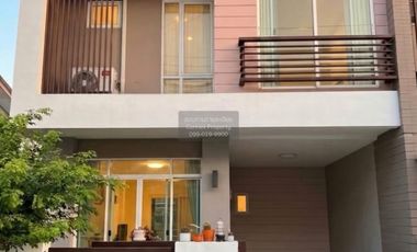 For sale 3 bedrooms townhouse in Bang Khen, Bangkok