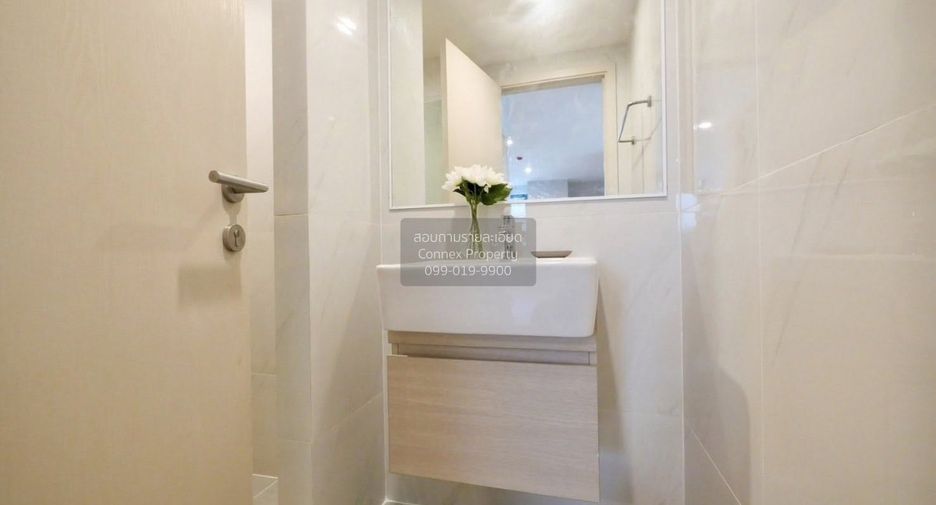 For sale 2 bedrooms condo in Khlong Toei, Bangkok