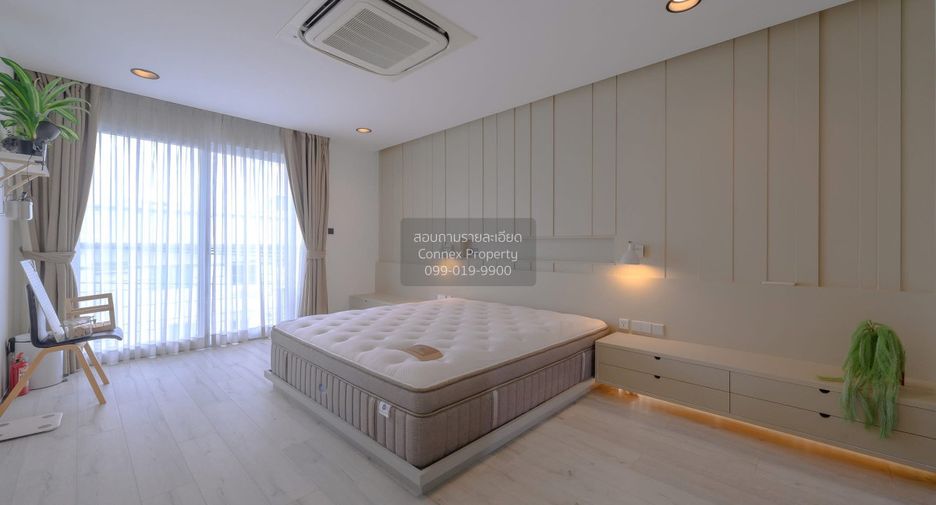 Casa adosada en venta de 3 habitaciones en Wang Thonglang, Bangkok