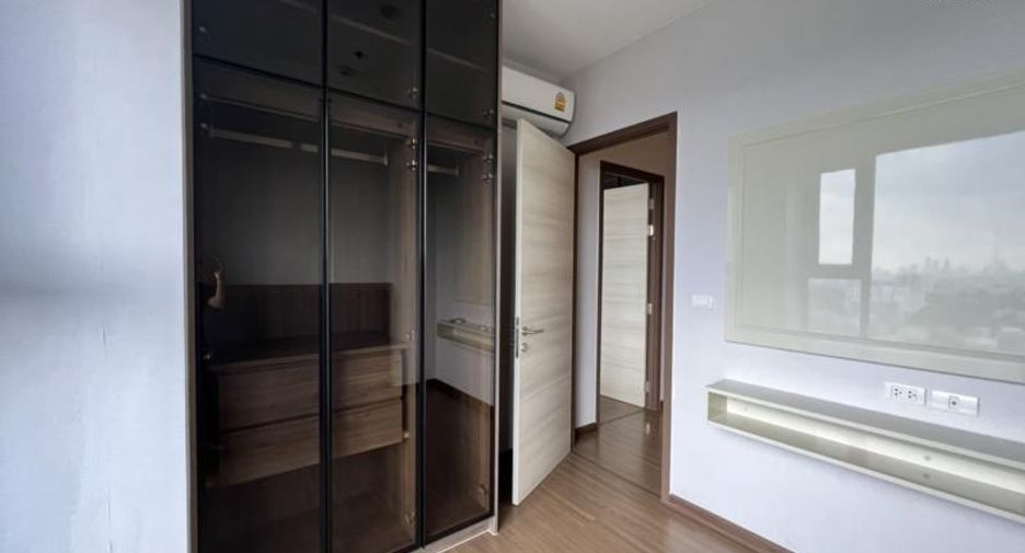 Condo en venta de 2 habitaciones en Bang Sue, Bangkok