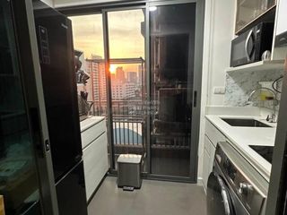 For sale 2 bedrooms condo in Phaya Thai, Bangkok