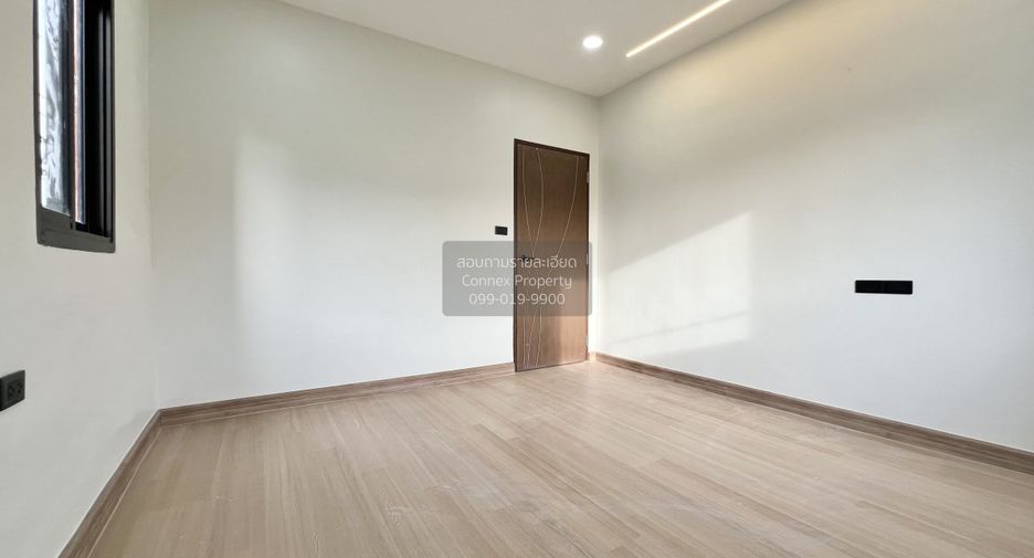 Casa adosada en venta de 3 habitaciones en Wang Thonglang, Bangkok