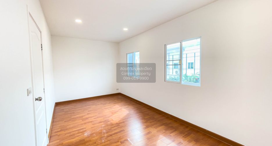 Casa adosada en venta de 3 habitaciones en Bang Yai, Nonthaburi