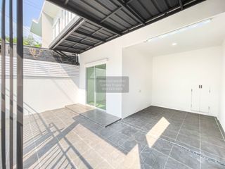 Casa adosada en venta de 3 habitaciones en Bang Yai, Nonthaburi