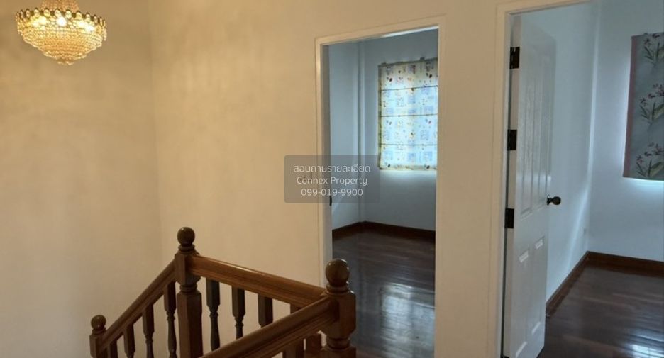 Casa adosada en venta de 3 habitaciones en Taling Chan, Bangkok