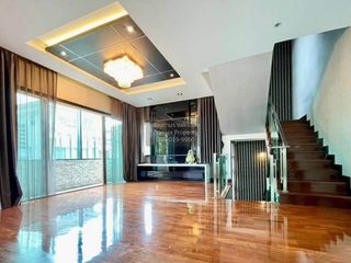 Haus zum Kauf mit 5 Zimmer in Lat Phrao, Bangkok
