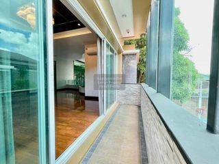 Haus zum Kauf mit 5 Zimmer in Lat Phrao, Bangkok