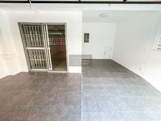Casa adosada en venta de 3 habitaciones en Bang Yai, Nonthaburi
