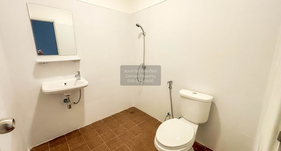 Casa adosada en venta de 3 habitaciones en Bang Yai, Nonthaburi