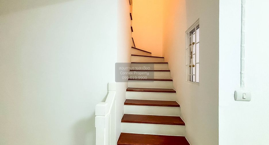Casa adosada en venta de 3 habitaciones en Bang Yai, Nonthaburi