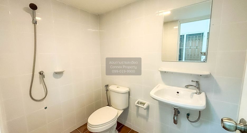 Casa adosada en venta de 3 habitaciones en Bang Yai, Nonthaburi