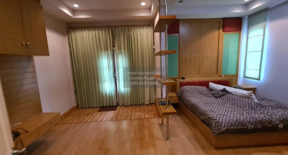 Casa adosada en venta de 4 habitaciones en Taling Chan, Bangkok