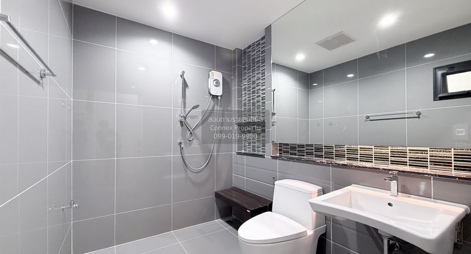 Haus zum Kauf mit 5 Zimmer in Bang Kruai, Nonthaburi