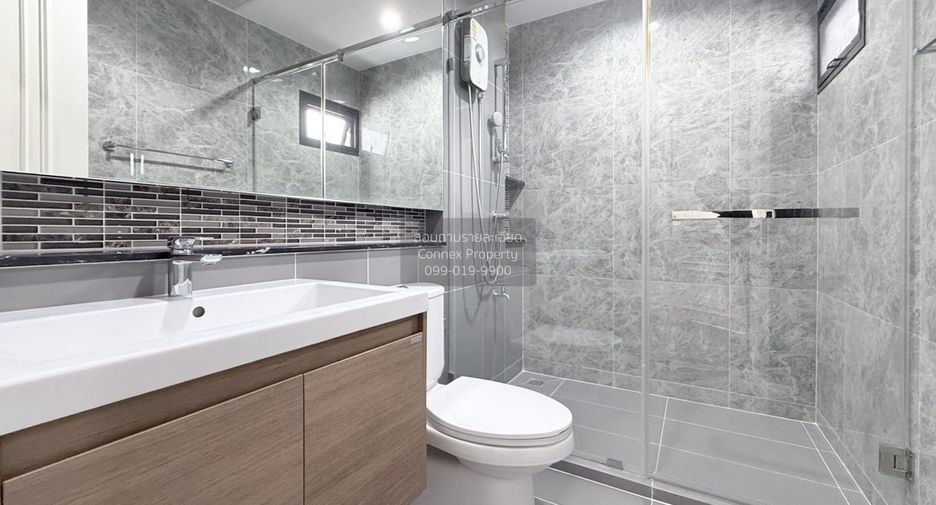 Haus zum Kauf mit 5 Zimmer in Bang Kruai, Nonthaburi