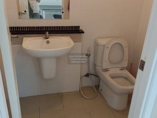 Casa adosada en venta de 3 habitaciones en Khan Na Yao, Bangkok