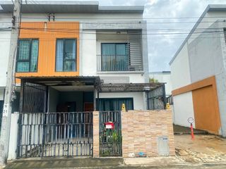 For sale 3 bedrooms townhouse in Bang Phli, Samut Prakan