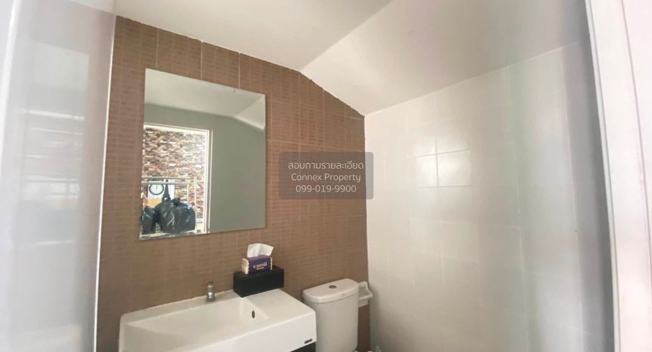 For sale 3 bedrooms townhouse in Bang Phli, Samut Prakan