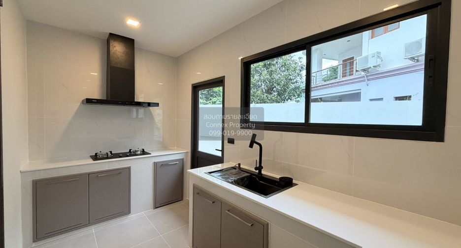 Haus zum Kauf mit 4 Zimmer in Bang Kruai, Nonthaburi