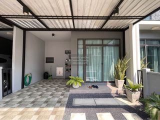 Casa adosada en venta de 3 habitaciones en Bang Yai, Nonthaburi