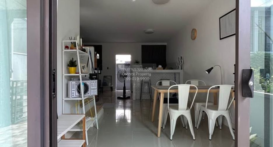 Casa adosada en venta de 3 habitaciones en Bang Yai, Nonthaburi